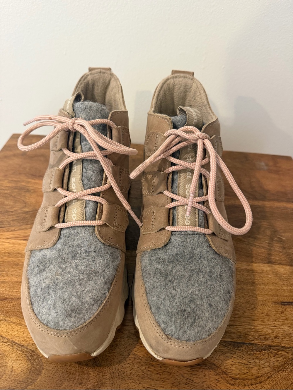 Sorel Kinetic Caribou Waterproof Snow Boots Beige/Gray/Pink - Womens 8